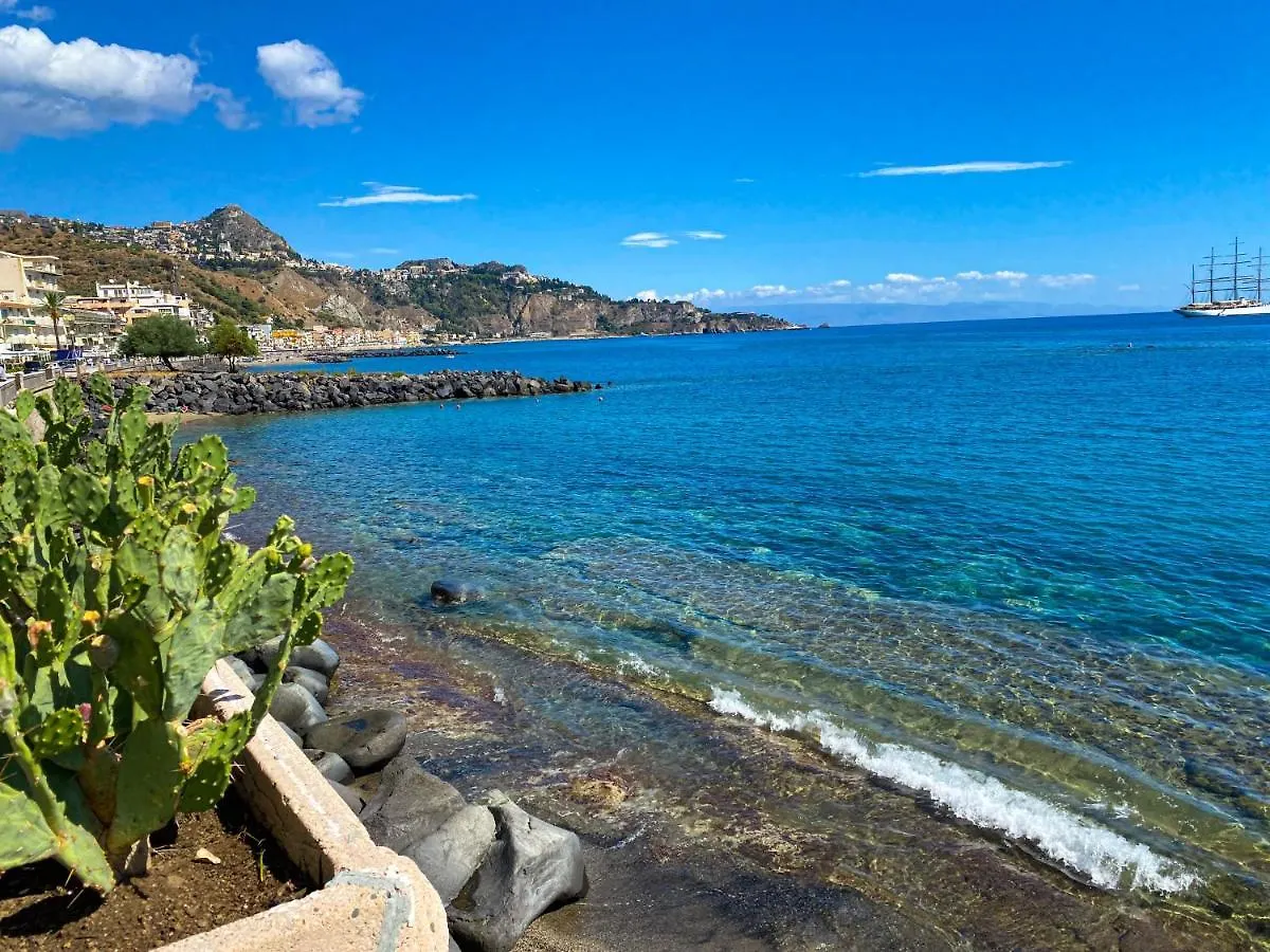 Alpha22 Apartment Giardini Naxos