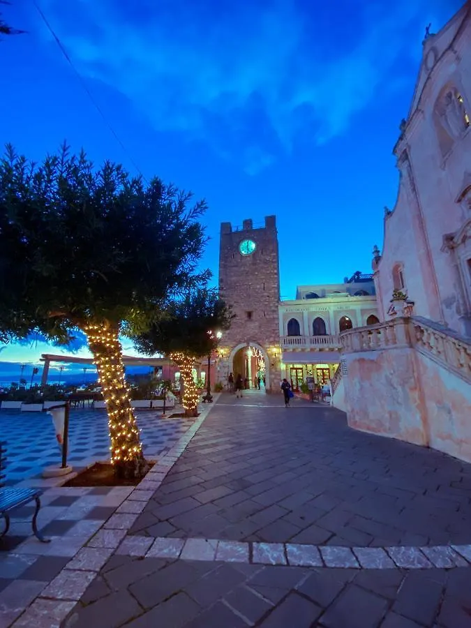 Alpha22 Apartment Giardini Naxos Italy