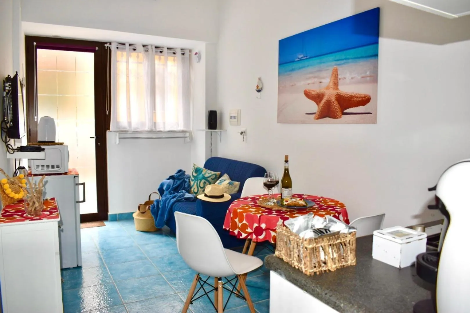 Alpha22 Apartment Giardini Naxos 0*,  Italy