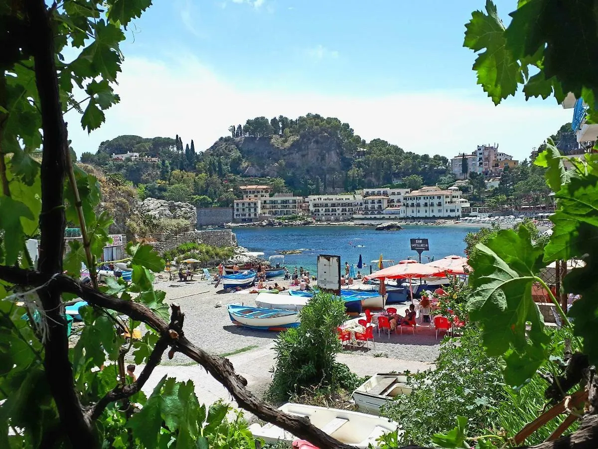 Alpha22 Apartment Giardini Naxos